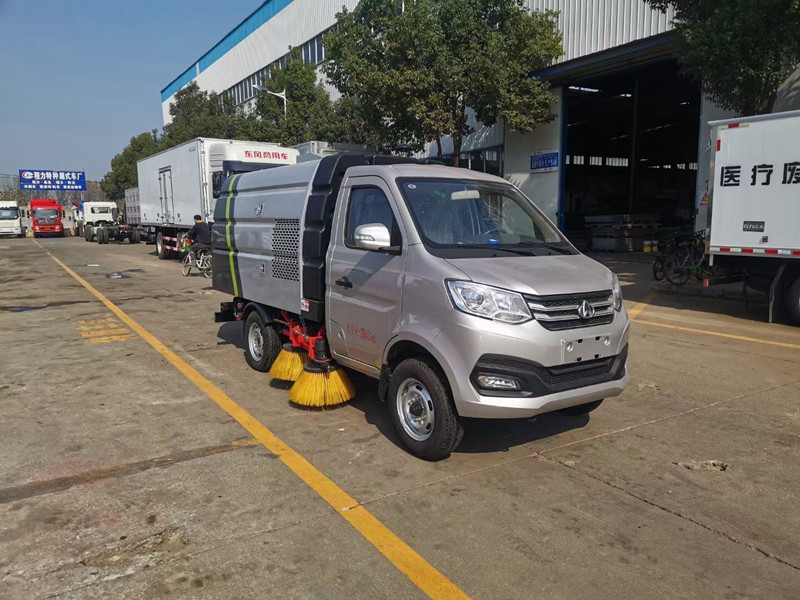 長安小型掃路車（0.5方水罐，1.5方塵罐）