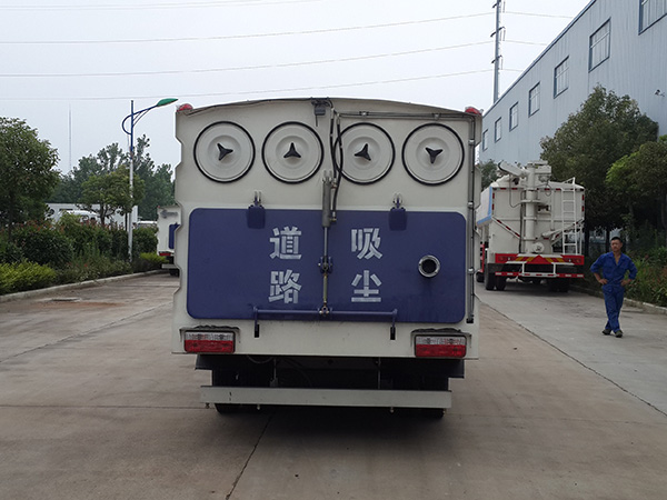 五十鈴吸塵車(chē)（1方水罐4方塵罐）