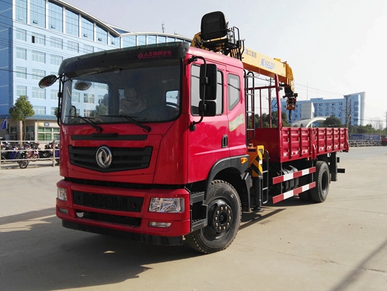 東風(fēng)T5新款8噸隨車吊