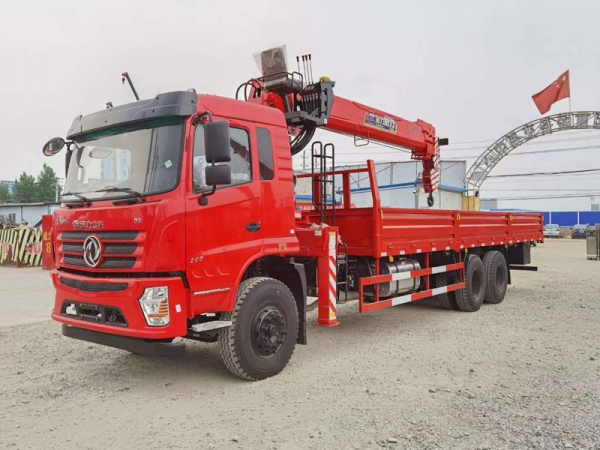 東風D3L后雙橋12噸隨車吊