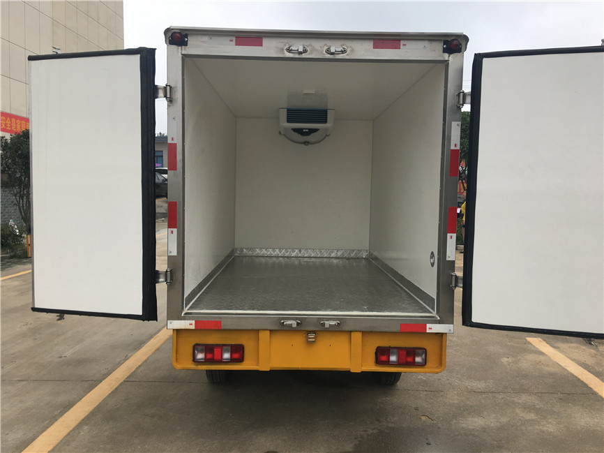 長(zhǎng)安單輪 2.68米冷藏車(chē)