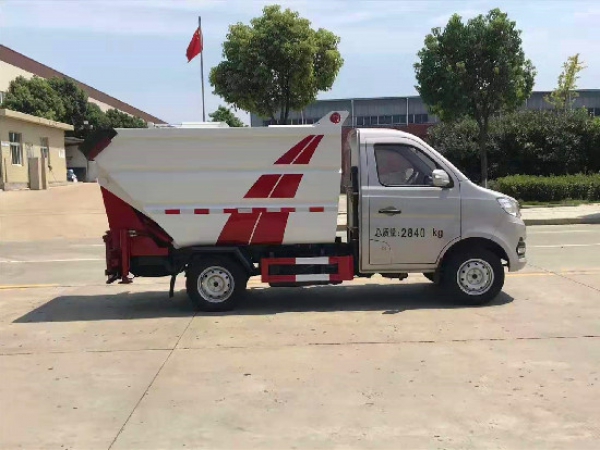 長(zhǎng)安國六3.5方無泄漏后掛桶壓縮垃圾車