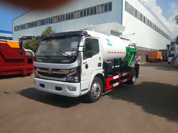 東風(fēng)多利卡國(guó)六8方(圓罐)餐廚垃圾車