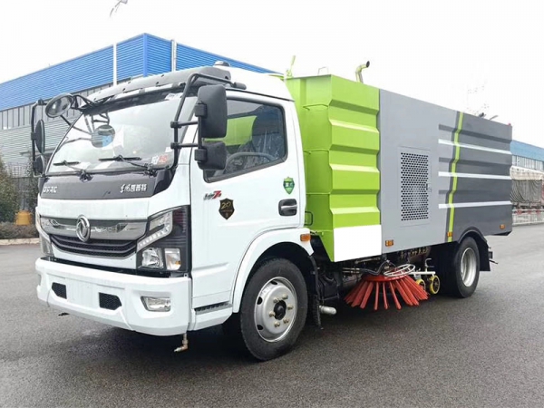 東風(fēng)大多利卡5水/5塵洗掃車(chē)(國(guó)六)