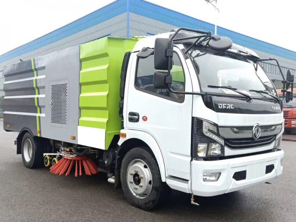 東風(fēng)大多利卡5水/5塵洗掃車(chē)(國(guó)六)