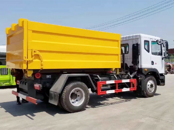 東風多利卡D9國六車廂可卸（鉤臂）垃圾車