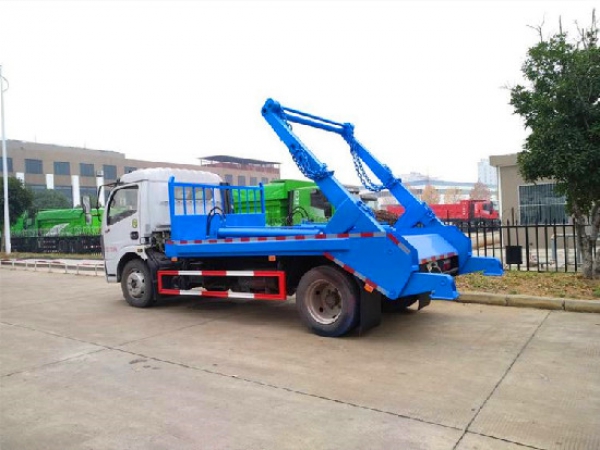 東風(fēng)多利卡國(guó)六6方擺臂式垃圾車