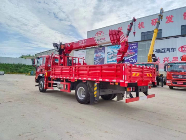 重汽王牌5噸隨車吊