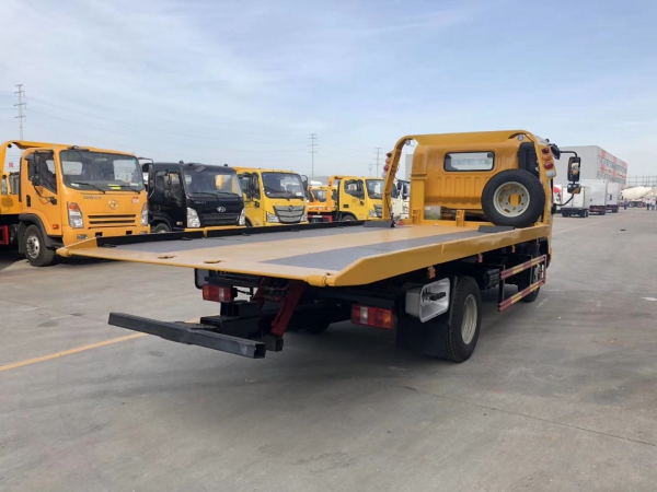 重汽豪曼藍(lán)牌一拖二清障車(chē)