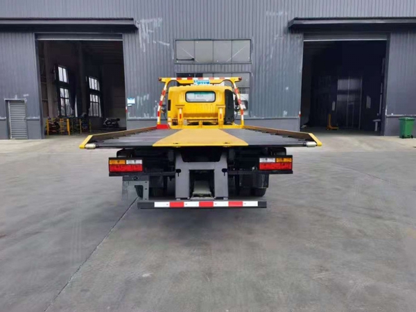 國(guó)六大運(yùn)一拖二平板清障車(chē)