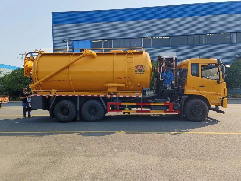 東風(fēng)后八輪22方管道疏通車