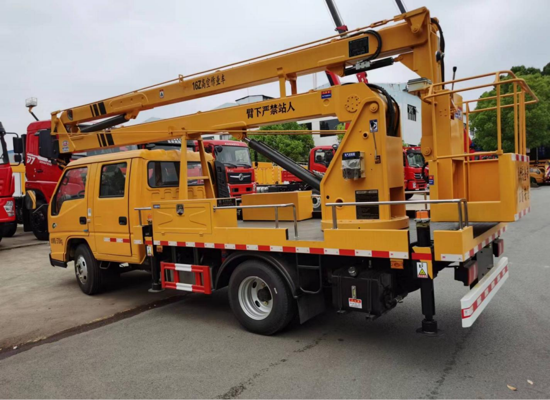 江鈴5062老款 16米折臂高空作業車