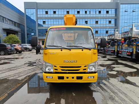 28米慶鈴五十鈴藍牌直臂高空作業(yè)車